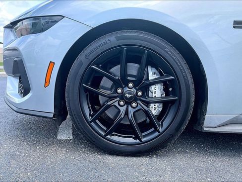 Used 2025 Ford Mustang GT Premium RWD image 2