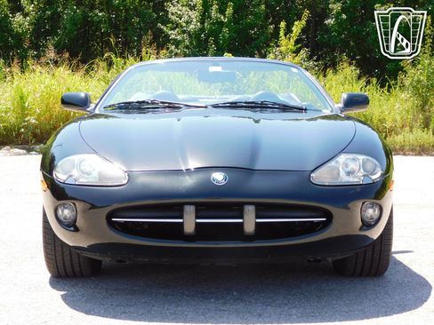 Used 1998 Jaguar XK8 image 38