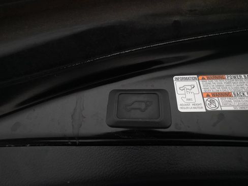 Used 2018 Toyota RAV4 Limited w/ Advanced Technology Package AWD/4WD image 15