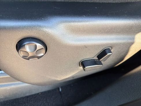 Used 2024 Dodge Durango GT image 11