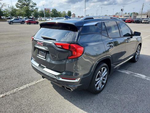 Used 2019 GMC Terrain Denali w/ Advanced Safety Package image 3
