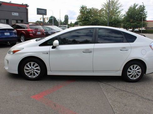 Used 2015 Toyota Prius Prime Plug-In Hybrid image 6