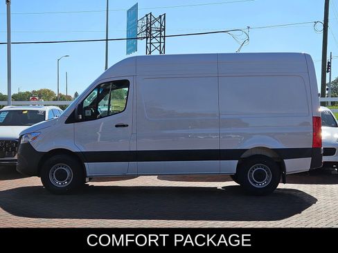 New 2024 Mercedes-Benz Sprinter 2500 image 6
