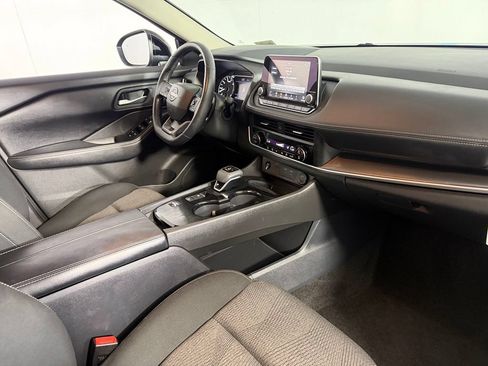 Used 2026 Nissan Rogue SV FWD image 14