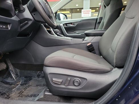 Used 2024 Toyota RAV4 XLE image 16