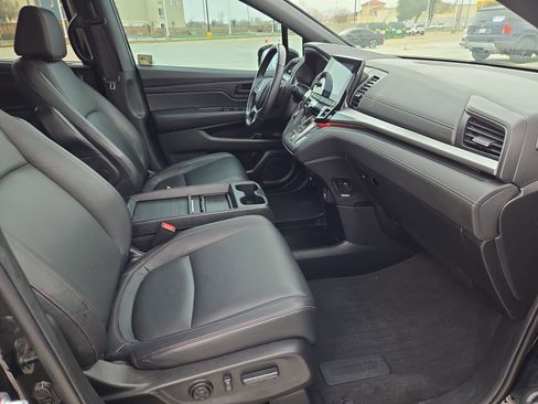 Used 2024 Honda Odyssey Sport image 31