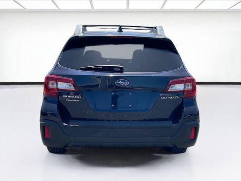 Used 2018 Subaru Outback 2.5i Premium AWD/4WD image 5