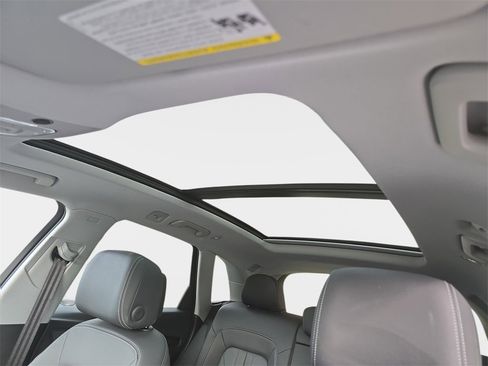 Used 2023 Audi Q5 2.0T Premium w/ Convenience Package image 28