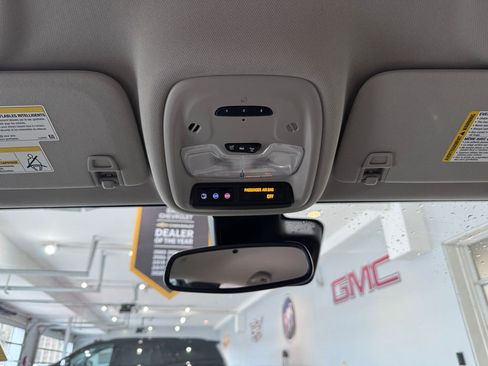 Certified 2025 Buick Encore GX Avenir w/ Avenir Convenience Package AWD/4WD image 23