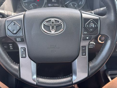 Used 2022 Toyota Tacoma TRD Off-Road w/ Technology Package AWD/4WD image 12