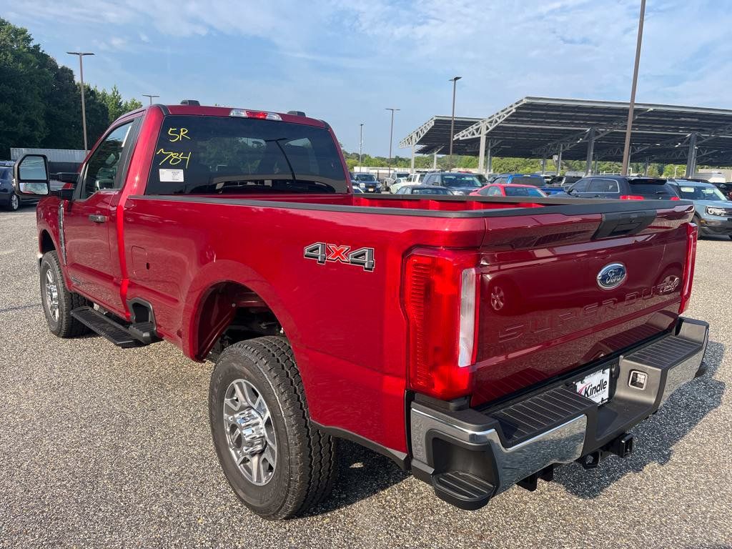 Used 2025 Ford F250 XLT AWD/4WD image 22