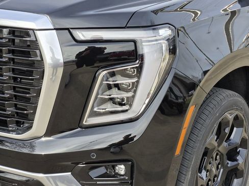 New 2026 GMC Yukon Denali w/ Denali Reserve Package image 6