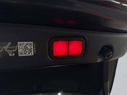 Used 2023 Mercedes-Benz E 350 4MATIC Sedan image 47