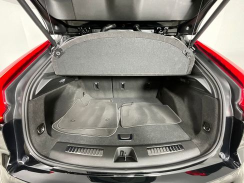 Used 2024 Cadillac XT4 Premium Luxury image 27