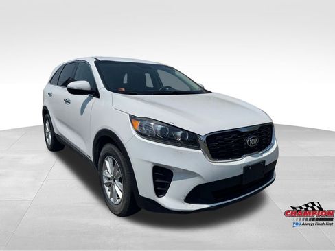 Used 2019 Kia Sorento LX image 8