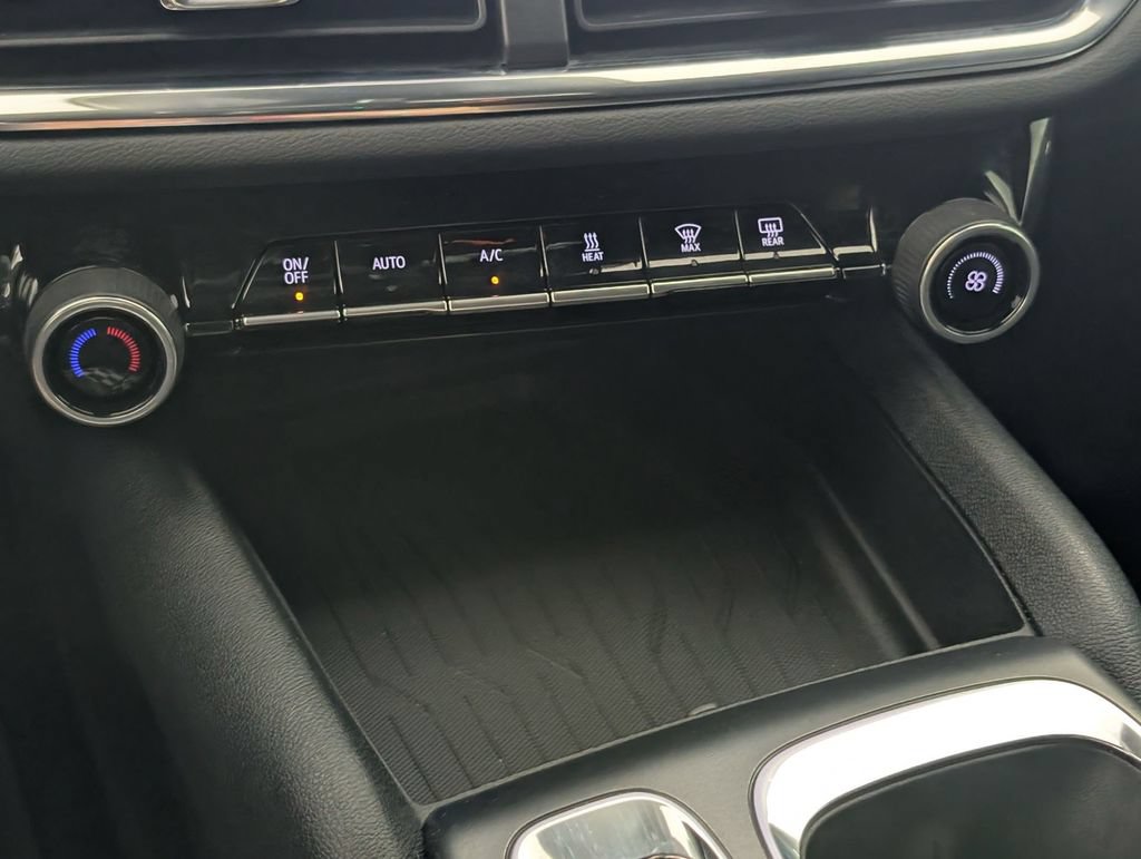 Certified 2026 Chevrolet Equinox EV LT FWD image 20