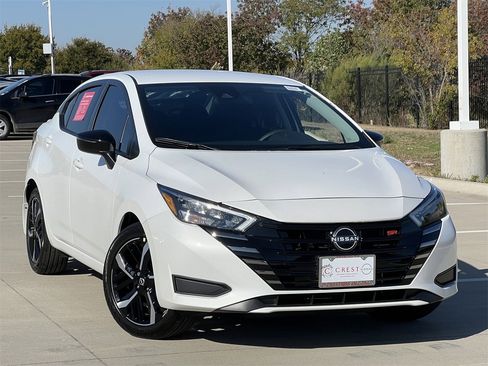 Certified 2025 Nissan Versa SR w/ Trunk Package image 2