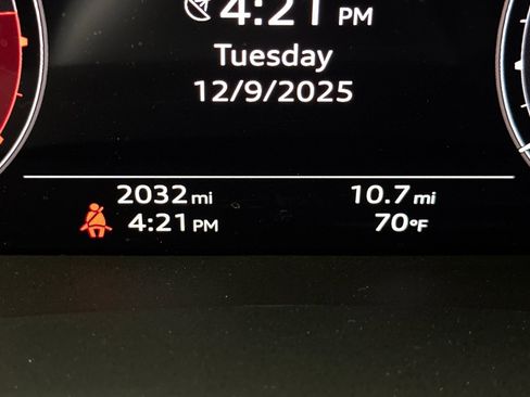 Used 2025 Audi RS Q8 performance image 23