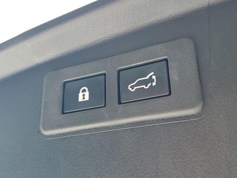 Used 2025 Subaru Outback Wilderness AWD/4WD image 7