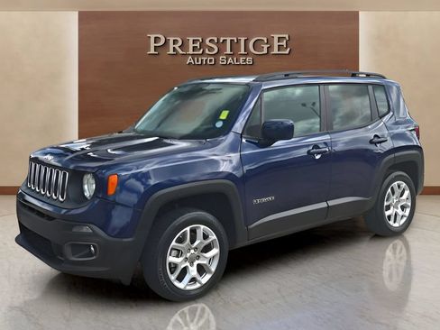 Used 2017 Jeep Renegade Latitude AWD/4WD image 6