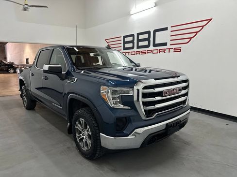 Used 2019 GMC Sierra 1500 SLE w/ SLE Value Package AWD/4WD image 1