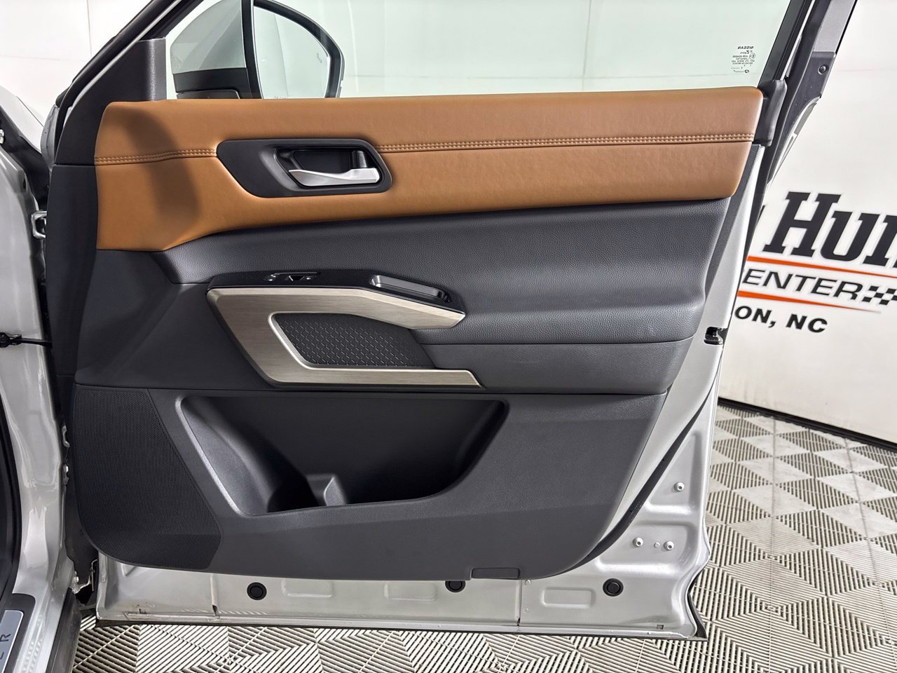Used 2025 Nissan Pathfinder Platinum w/ Cargo Package FWD image 35