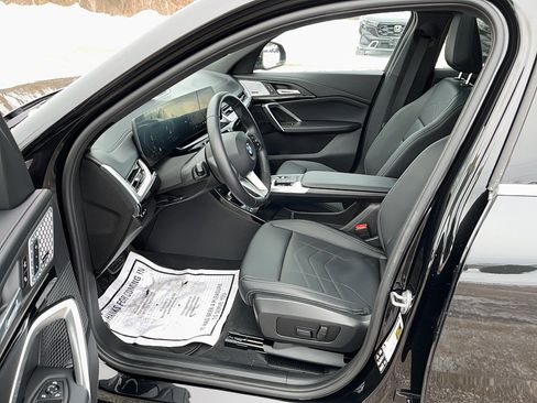 Used 2025 BMW X2 xDrive28i w/ Premium Package image 6