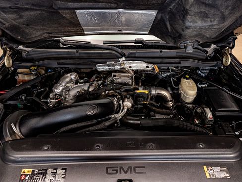 Used 2018 GMC Sierra 2500 Denali w/ Duramax Plus Package image 29