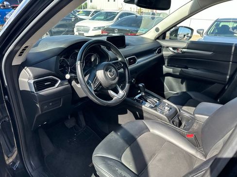 Used 2017 MAZDA CX-5 Touring w/ Preferred Equipment Package FWD image 9