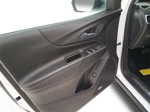 Used 2021 Chevrolet Equinox Premier image 13