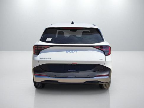 New 2026 Kia Sportage LX FWD image 5