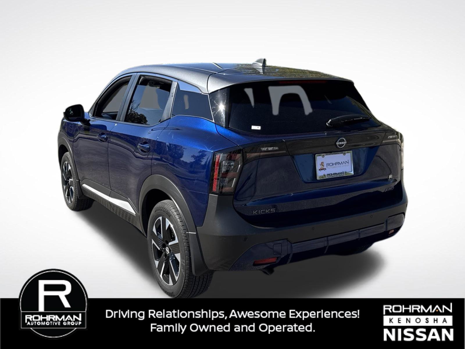 Used 2025 Nissan Kicks SV AWD/4WD image 9