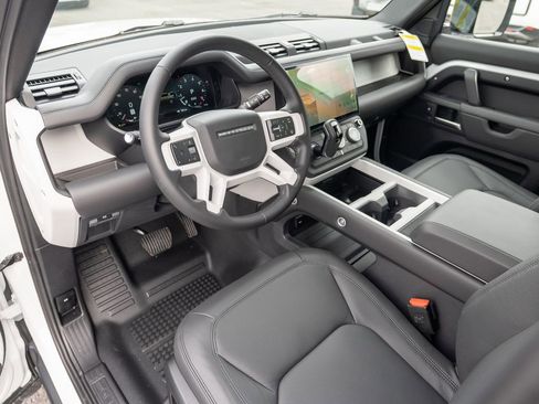 New 2026 Land Rover Defender 110 X-Dynamic SE image 11