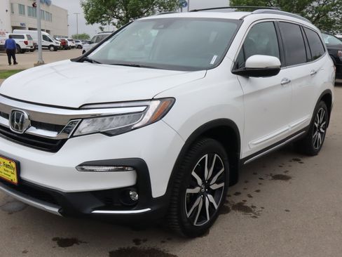 Used 2022 Honda Pilot Elite image 3