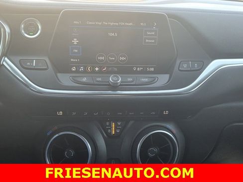 Used 2022 Chevrolet Blazer LT image 15