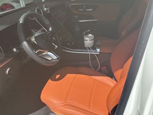 Used 2026 Mercedes-Benz GLC 300 4MATIC image 5