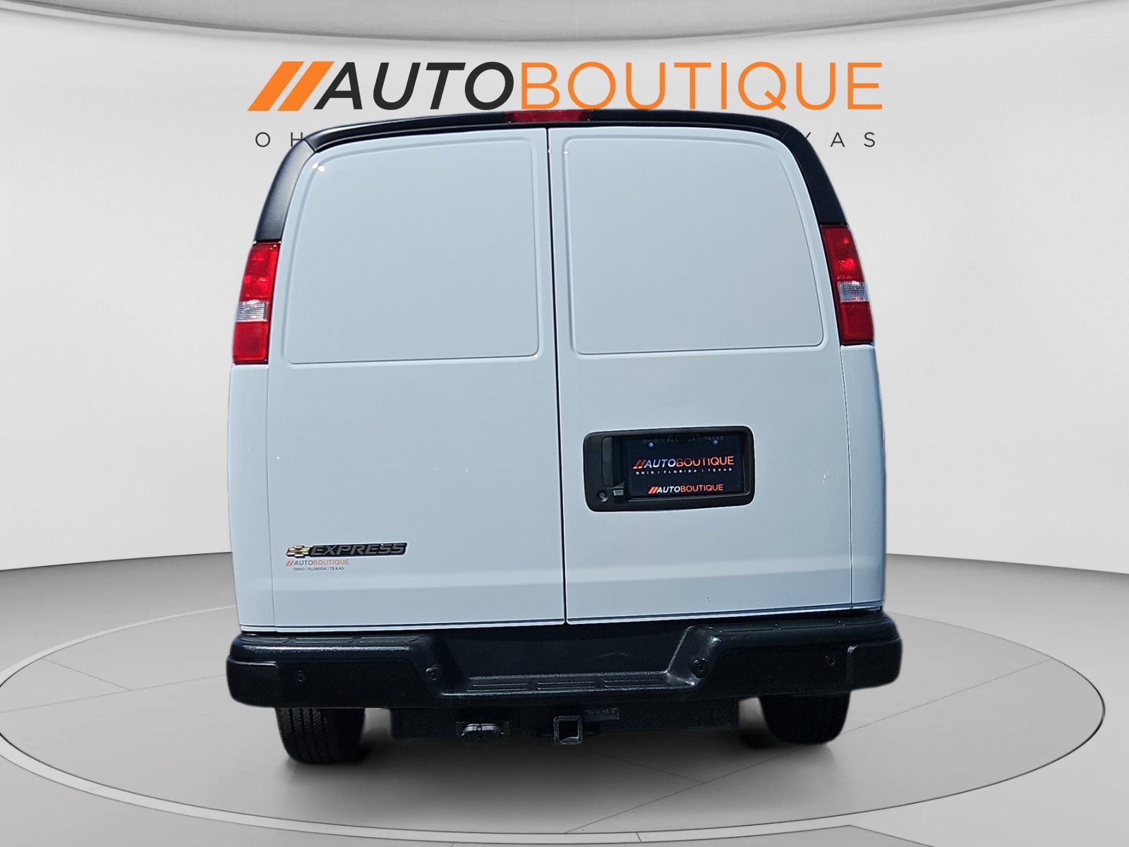 Used 2025 Chevrolet Express 2500 w/ Enhanced Convenience Package RWD image 7