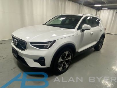 Used 2024 Volvo XC40 B5 Core