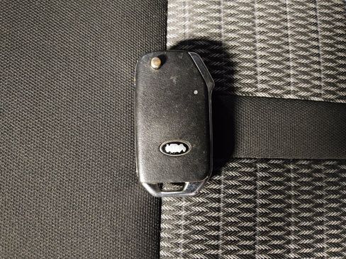 Used 2021 Kia Sorento LX FWD image 32