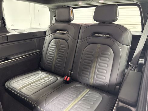 Used 2024 Rivian R1S Adventure AWD/4WD image 25