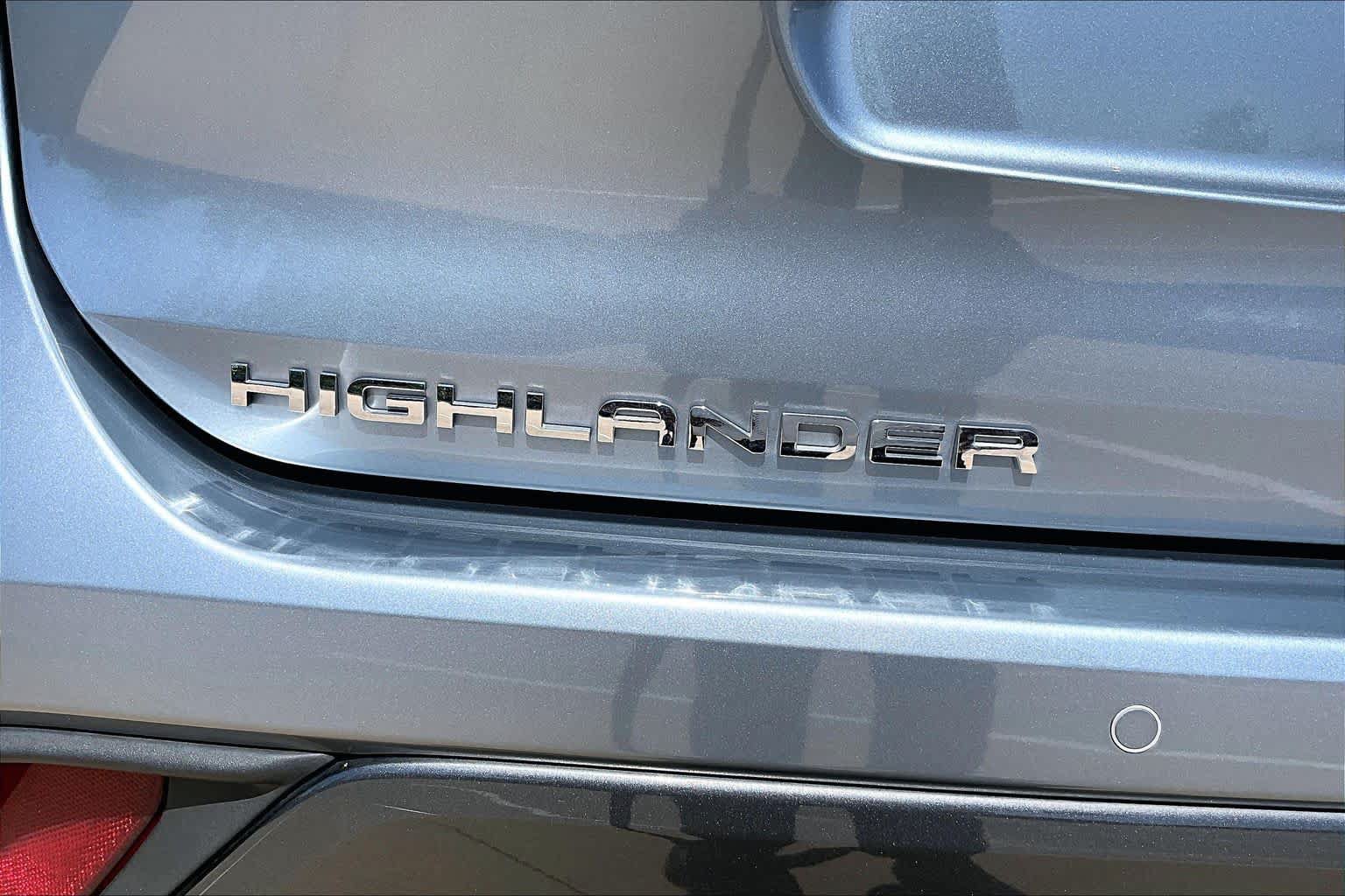 Used 2022 Toyota Highlander Limited FWD image 10
