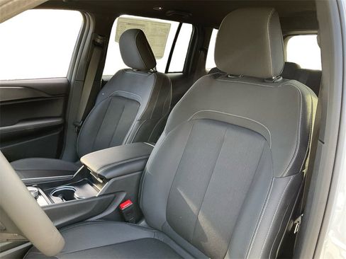 New 2025 Jeep Grand Cherokee Laredo image 26