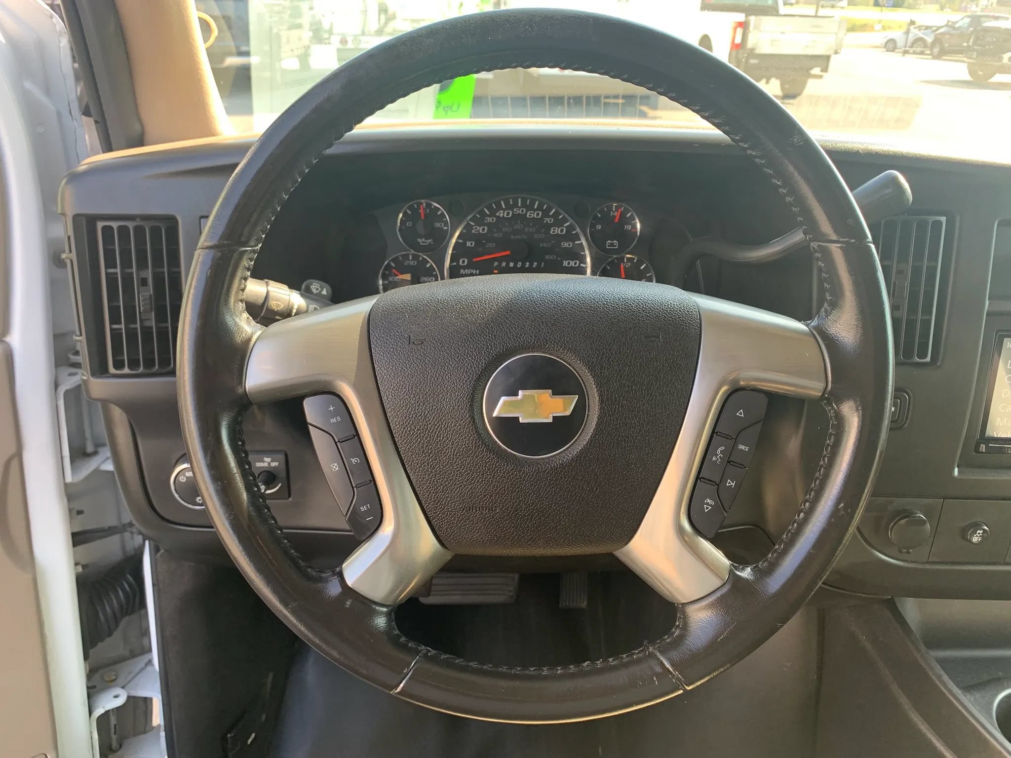 Used 2014 Chevrolet Express 1500 RWD image 10