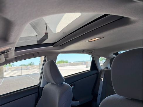 Used 2013 Toyota Prius Three w/ Solar Roof Pkg FWD image 26