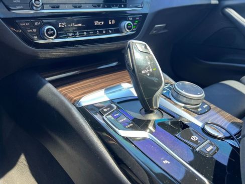 Used 2021 BMW 530i w/ Convenience Package image 55