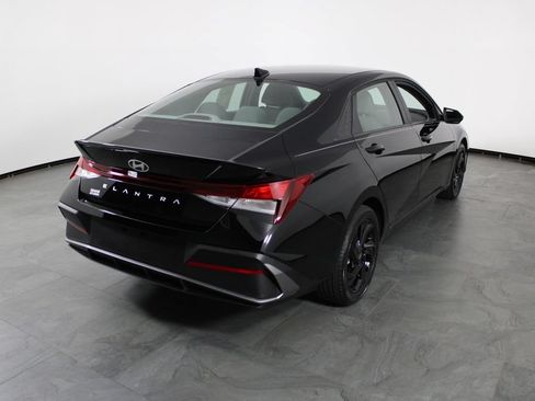 Certified 2026 Hyundai Elantra Sport FWD image 4
