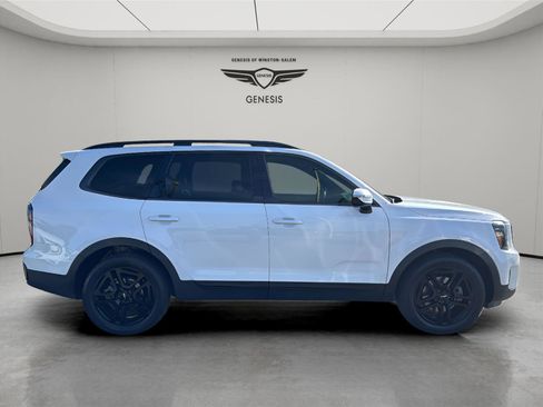 Used 2024 Kia Telluride AWD image 6