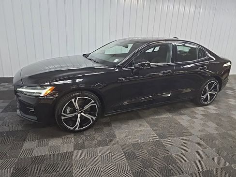 Used 2025 Volvo S60 B5 Plus AWD/4WD image 6