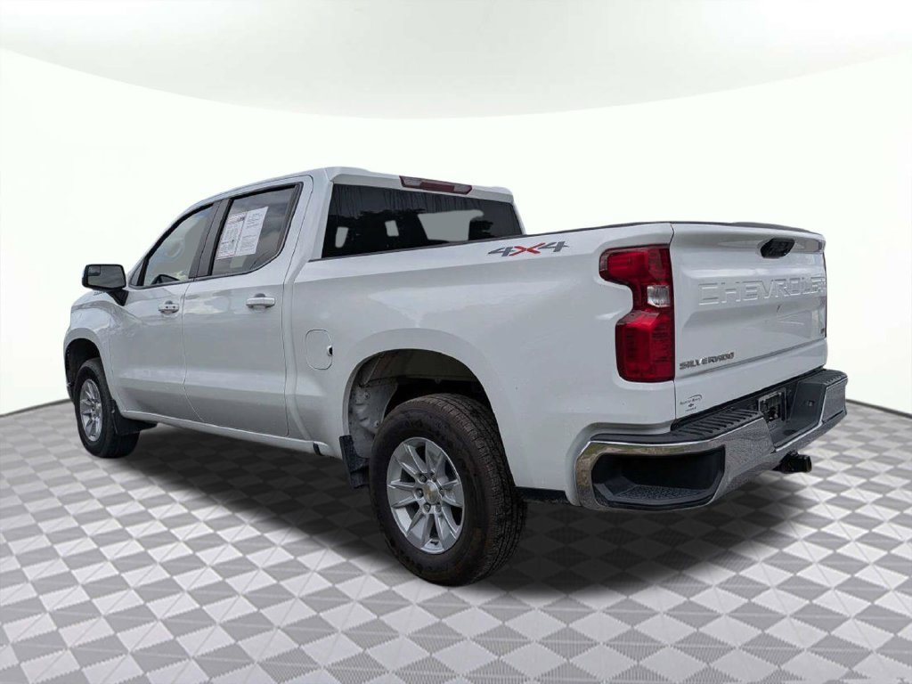 Used 2025 Chevrolet Silverado 1500 LT AWD/4WD image 6