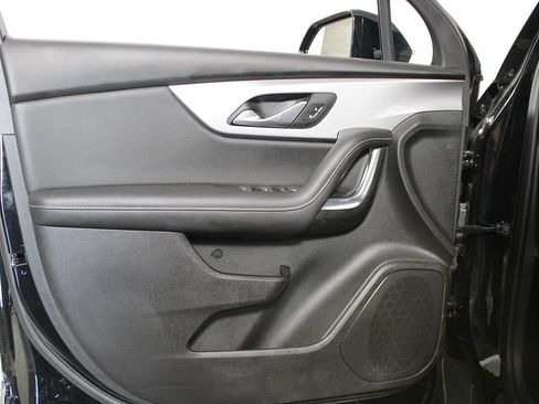 Used 2025 Chevrolet Blazer LT FWD image 31